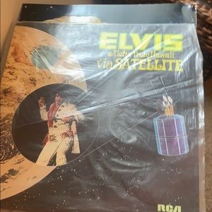 Elvis vinyl 2 record set
